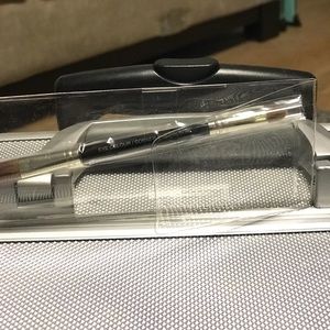 Laura Mercier Corner Eye brush